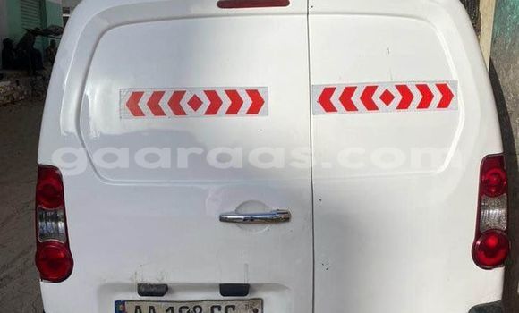 Dieundeu Occasion Citroen Berlingo White Auto in Dakar in Dakar Dieundeu Occasion Citroen Berlingo White Auto in Dakar in Dakar