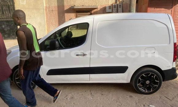 Dieundeu Occasion Citroen Berlingo White Auto in Dakar in Dakar Dieundeu Occasion Citroen Berlingo White Auto in Dakar in Dakar