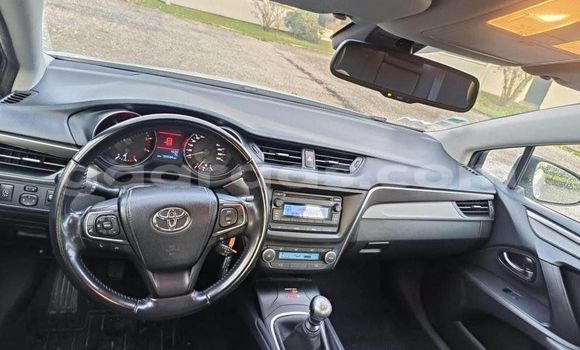 Acheter Occasion Voiture Toyota Avensis Blanc à Dakar, Dakar Acheter Occasion Voiture Toyota Avensis Blanc à Dakar, Dakar