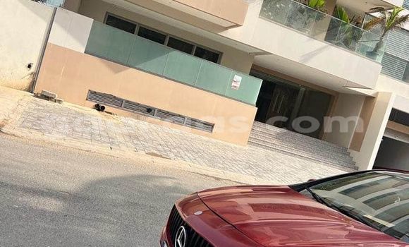 Buy Used Mercedes‒Benz CL–Class Red Car in Dakar in Dakar Buy Used Mercedes‒Benz CL–Class Red Car in Dakar in Dakar