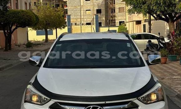 Dieundeu Occasion Hyundai Santa Fe White Auto in Dakar in Dakar