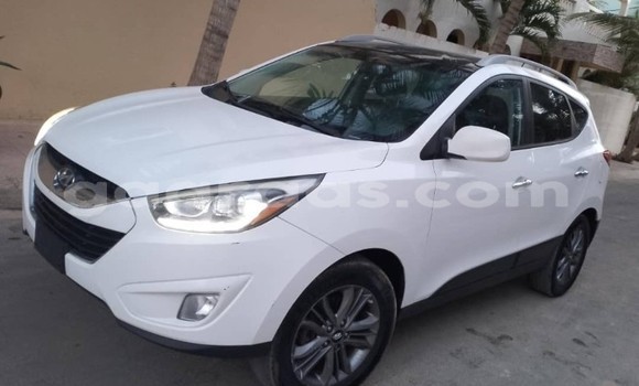 Buy Used Hyundai Tucson White Car in Dakar in Dakar Buy Used Hyundai Tucson White Car in Dakar in Dakar