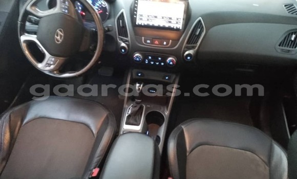 Buy Used Hyundai Tucson White Car in Dakar in Dakar Buy Used Hyundai Tucson White Car in Dakar in Dakar