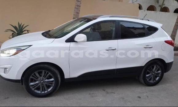 Buy Used Hyundai Tucson White Car in Dakar in Dakar Buy Used Hyundai Tucson White Car in Dakar in Dakar