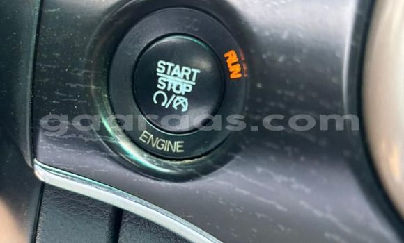 Dieundeu Occasion Jeep Grand Cherokee Silver Auto in Dakar in Dakar Dieundeu Occasion Jeep Grand Cherokee Silver Auto in Dakar in Dakar