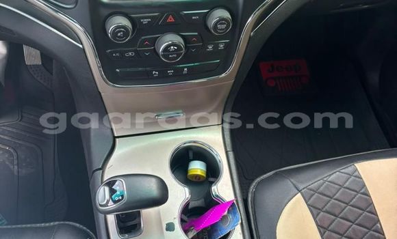 Dieundeu Occasion Jeep Grand Cherokee Silver Auto in Dakar in Dakar Dieundeu Occasion Jeep Grand Cherokee Silver Auto in Dakar in Dakar