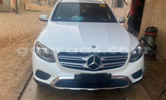 Buy Used Mercedes-Benz GLC 250D White Car in Dakar in Dakar Buy Used Mercedes-Benz GLC 250D White Car in Dakar in Dakar