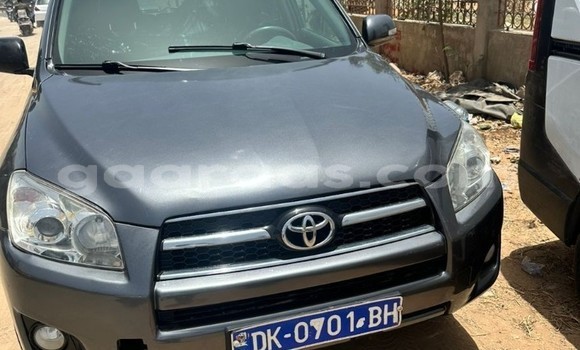 Dieundeu Occasion Toyota RAV4 Silver Auto in Dakar in Dakar Dieundeu Occasion Toyota RAV4 Silver Auto in Dakar in Dakar