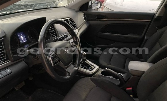 Buy Used Hyundai Elantra White Car in Dakar in Dakar Buy Used Hyundai Elantra White Car in Dakar in Dakar