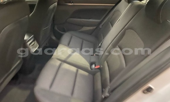 Buy Used Hyundai Elantra White Car in Dakar in Dakar Buy Used Hyundai Elantra White Car in Dakar in Dakar