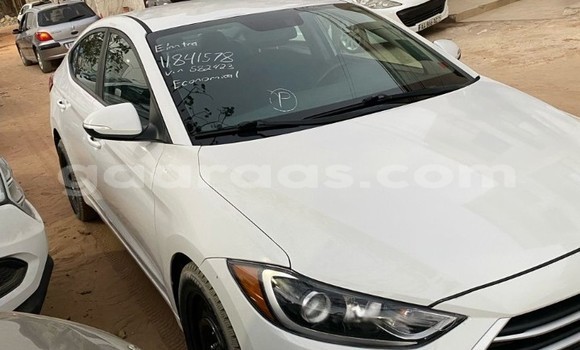 Buy Used Hyundai Elantra White Car in Dakar in Dakar Buy Used Hyundai Elantra White Car in Dakar in Dakar