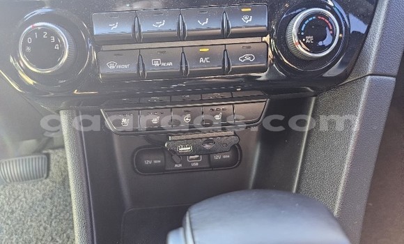 Dieundeu Occasion Kia Sportage Silver Auto in Mbour in Thies Dieundeu Occasion Kia Sportage Silver Auto in Mbour in Thies