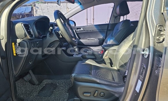 Dieundeu Occasion Kia Sportage Silver Auto in Mbour in Thies Dieundeu Occasion Kia Sportage Silver Auto in Mbour in Thies