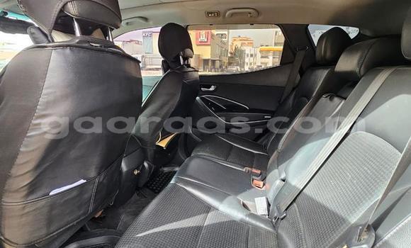 Dieundeu Occasion Hyundai Santa Fe White Auto in Dakar in Dakar Dieundeu Occasion Hyundai Santa Fe White Auto in Dakar in Dakar