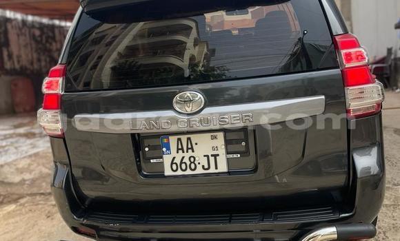 Dieundeu Occasion Toyota Land Cruiser Silver Auto in Dakar in Dakar Dieundeu Occasion Toyota Land Cruiser Silver Auto in Dakar in Dakar