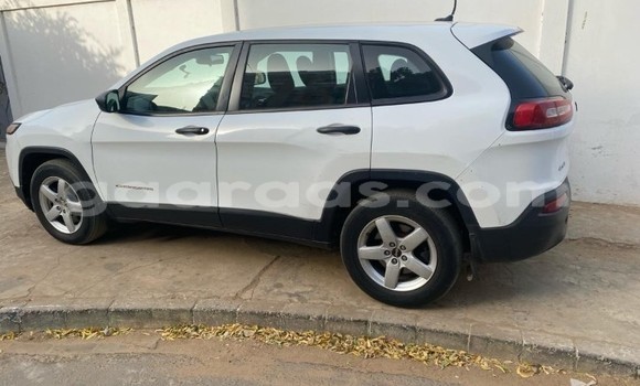 Dieundeu Occasion Jeep Cherokee White Auto in Dakar in Dakar Dieundeu Occasion Jeep Cherokee White Auto in Dakar in Dakar