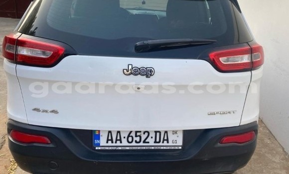 Dieundeu Occasion Jeep Cherokee White Auto in Dakar in Dakar Dieundeu Occasion Jeep Cherokee White Auto in Dakar in Dakar