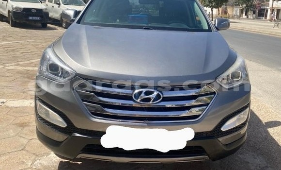 Buy Used Hyundai Santa Fe Silver Car in Dakar in Dakar Buy Used Hyundai Santa Fe Silver Car in Dakar in Dakar