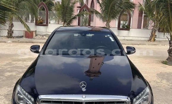 Buy Used Mercedes-Benz C-Classe Black Car in Dakar in Dakar
