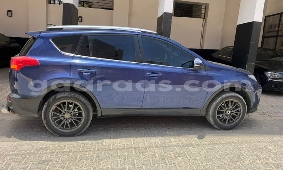 Dieundeu Occasion Toyota RAV4 Blue Auto in Dakar in Dakar Dieundeu Occasion Toyota RAV4 Blue Auto in Dakar in Dakar