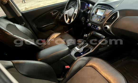 Buy Used Hyundai Tucson Silver Car in Dakar in Dakar Buy Used Hyundai Tucson Silver Car in Dakar in Dakar