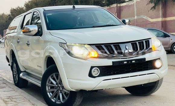 Acheter Import Voiture Mitsubishi L200 Blanc à Dakar, Dakar Acheter Import Voiture Mitsubishi L200 Blanc à Dakar, Dakar