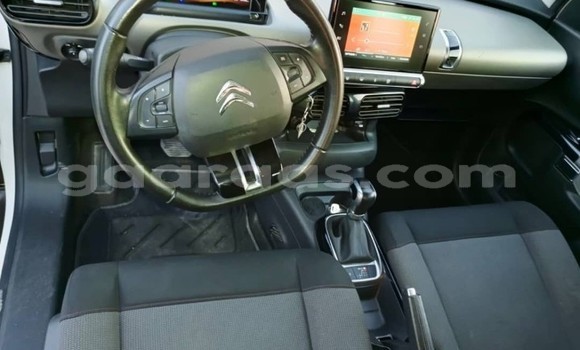 Acheter Occasion Voiture Citroen C4 Cactus Blanc à Dakar, Dakar Acheter Occasion Voiture Citroen C4 Cactus Blanc à Dakar, Dakar