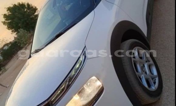 Acheter Occasion Voiture Citroen C4 Cactus Blanc à Dakar, Dakar Acheter Occasion Voiture Citroen C4 Cactus Blanc à Dakar, Dakar