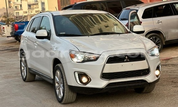 Acheter Occasion Voiture Mitsubishi Outlander Blanc à Dakar, Dakar Acheter Occasion Voiture Mitsubishi Outlander Blanc à Dakar, Dakar