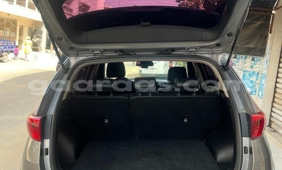 Dieundeu Occasion Kia Sportage Silver Auto in Dakar in Dakar Dieundeu Occasion Kia Sportage Silver Auto in Dakar in Dakar