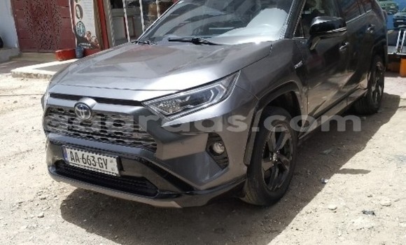 Buy Used Toyota RAV4 Silver Car in Dakar in Dakar Buy Used Toyota RAV4 Silver Car in Dakar in Dakar
