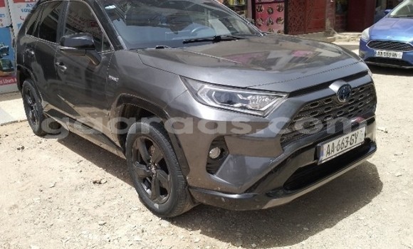 Buy Used Toyota RAV4 Silver Car in Dakar in Dakar Buy Used Toyota RAV4 Silver Car in Dakar in Dakar
