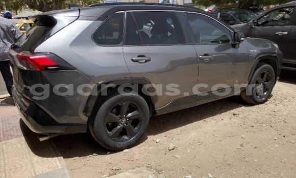 Buy Used Toyota RAV4 Silver Car in Dakar in Dakar Buy Used Toyota RAV4 Silver Car in Dakar in Dakar