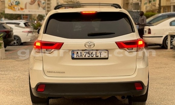 Acheter Occasion Voiture Toyota Highlander Blanc à Dakar, Dakar Acheter Occasion Voiture Toyota Highlander Blanc à Dakar, Dakar