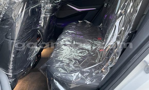 Dieundeu Occasion BMW X5 White Auto in Dakar in Dakar Dieundeu Occasion BMW X5 White Auto in Dakar in Dakar