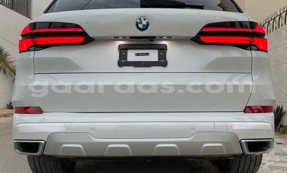 Dieundeu Occasion BMW X5 White Auto in Dakar in Dakar Dieundeu Occasion BMW X5 White Auto in Dakar in Dakar