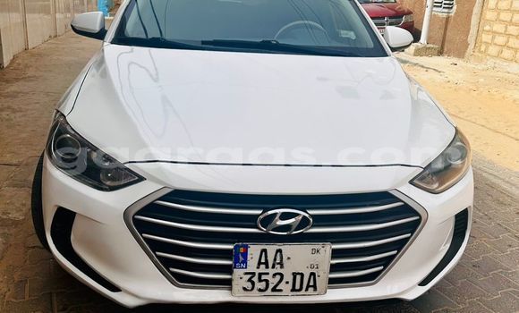 Dieundeu Occasion Hyundai Elantra White Auto in Dakar in Dakar Dieundeu Occasion Hyundai Elantra White Auto in Dakar in Dakar