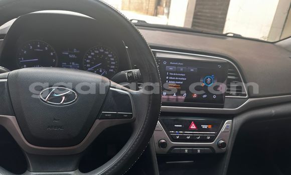 Buy Used Hyundai Elantra White Car in Dakar in Dakar Buy Used Hyundai Elantra White Car in Dakar in Dakar