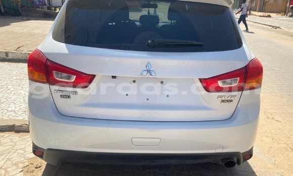 Dieundeu Occasion Mitsubishi RVR White Auto in Dakar in Dakar Dieundeu Occasion Mitsubishi RVR White Auto in Dakar in Dakar