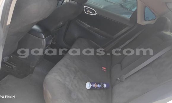 Acheter Occasion Voiture Nissan Sentra Blanc à Dakar, Dakar Acheter Occasion Voiture Nissan Sentra Blanc à Dakar, Dakar