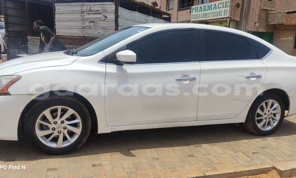 Acheter Occasion Voiture Nissan Sentra Blanc à Dakar, Dakar Acheter Occasion Voiture Nissan Sentra Blanc à Dakar, Dakar