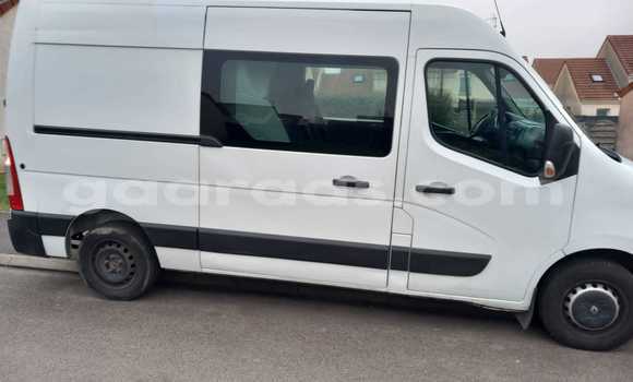 Buy Import Renault Master White Truck in Dakar in Dakar Buy Import Renault Master White Truck in Dakar in Dakar