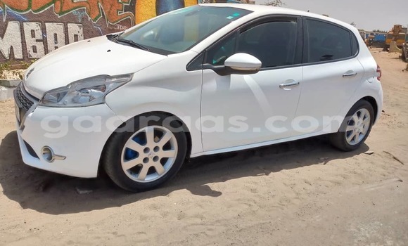 Buy Used Peugeot 208 White Car in Dakar in Dakar Buy Used Peugeot 208 White Car in Dakar in Dakar