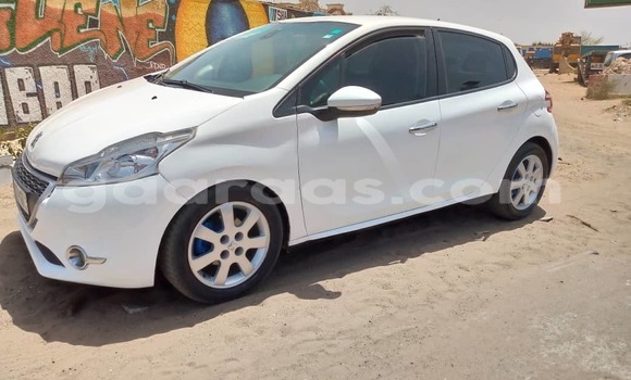 Buy Used Peugeot 208 White Car in Dakar in Dakar Buy Used Peugeot 208 White Car in Dakar in Dakar