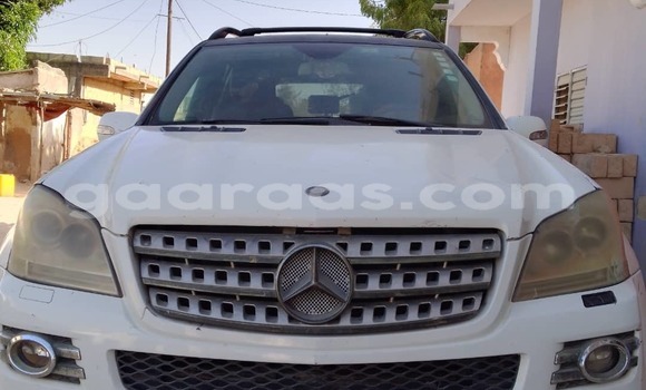 Dieundeu Occasion Mercedes-Benz E-Classe White Auto in Thiès in Région de Thiès