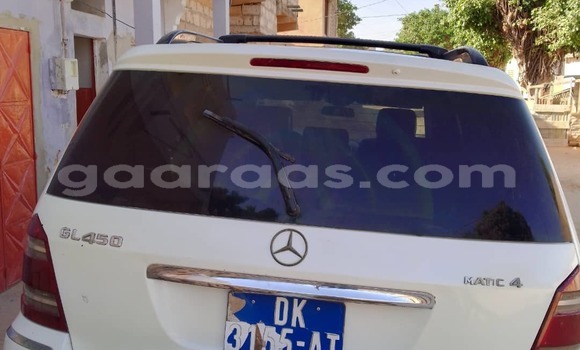 Acheter Occasion Voiture Mercedes-Benz E-Classe Blanc à Thiès, Région de Thiès Acheter Occasion Voiture Mercedes-Benz E-Classe Blanc à Thiès, Région de Thiès