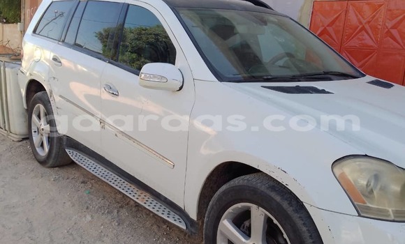 Acheter Occasion Voiture Mercedes-Benz E-Classe Blanc à Thiès, Région de Thiès Acheter Occasion Voiture Mercedes-Benz E-Classe Blanc à Thiès, Région de Thiès