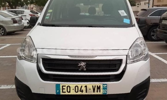 Dieundeu Occasion Peugeot Partner White Auto in Dakar in Dakar