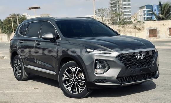 Buy Import Hyundai H200 Silver Truck in Dakar in Dakar Buy Import Hyundai H200 Silver Truck in Dakar in Dakar