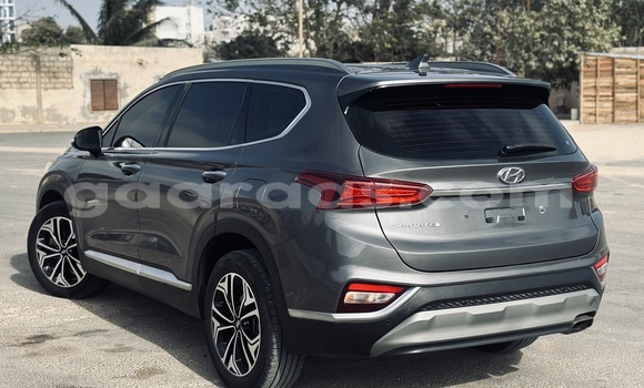 Buy Import Hyundai H200 Silver Truck in Dakar in Dakar Buy Import Hyundai H200 Silver Truck in Dakar in Dakar